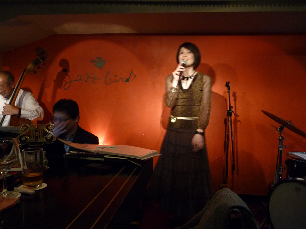 Vocalist Mie Joké singing at Jazz Bird in 2011